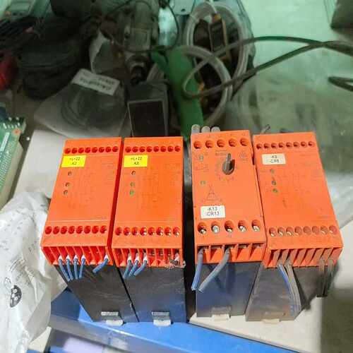 DOLD多德继电器BD5935三台，BA9040一台，成色如【卡奥电子】