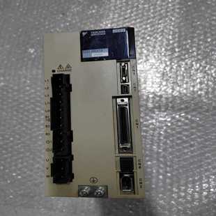 5R5A01A一台 SGDV 安川伺服驱动器 750W 星慕电子