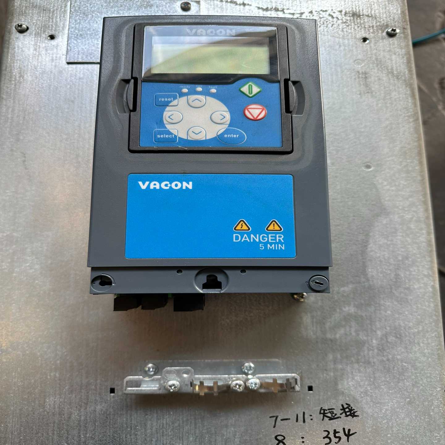 （霸霸电子）伟肯变频器75千瓦，成色好，里面成色嘎嘎新，