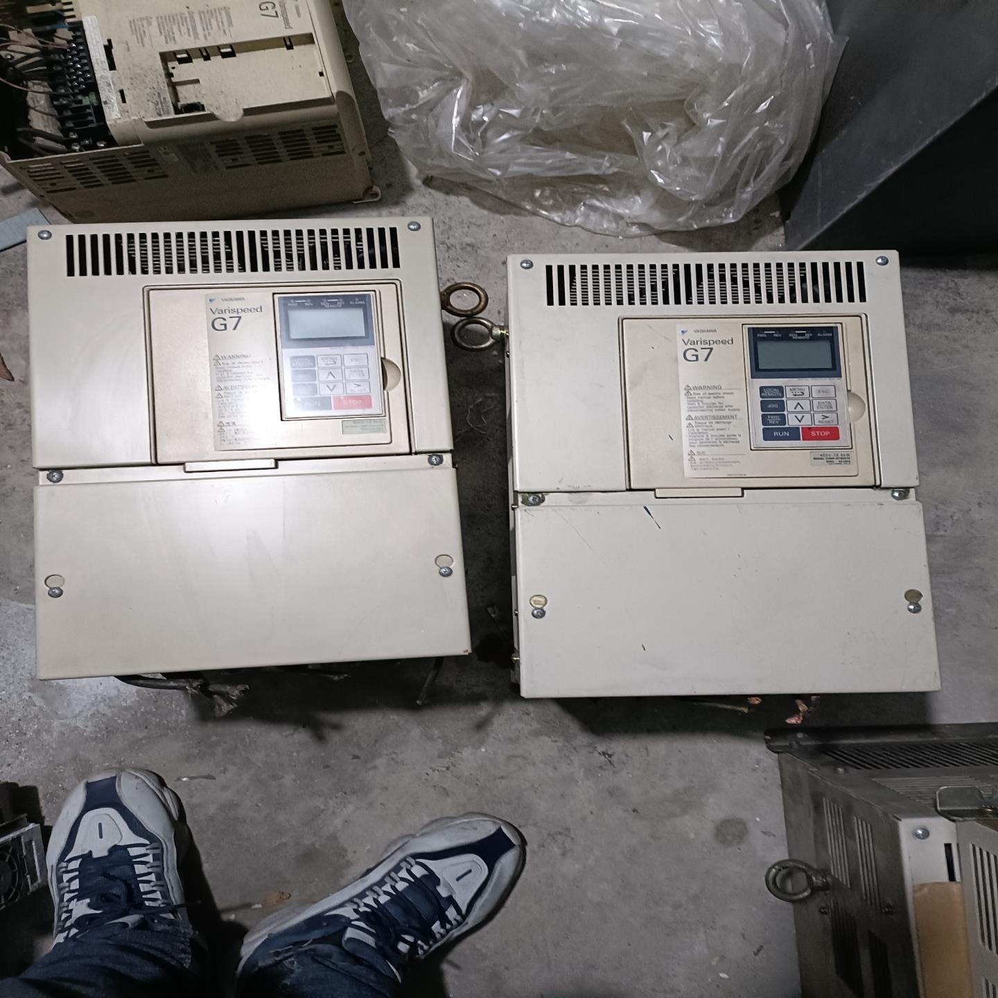 (询价)安川g7-18.5kw两个cimr-g7a4018  cim