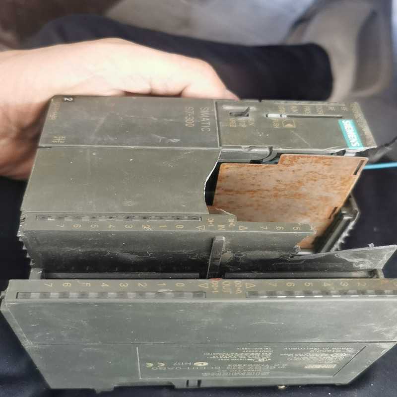 313-6CE01；功能外壳破损。有的联系。~议价