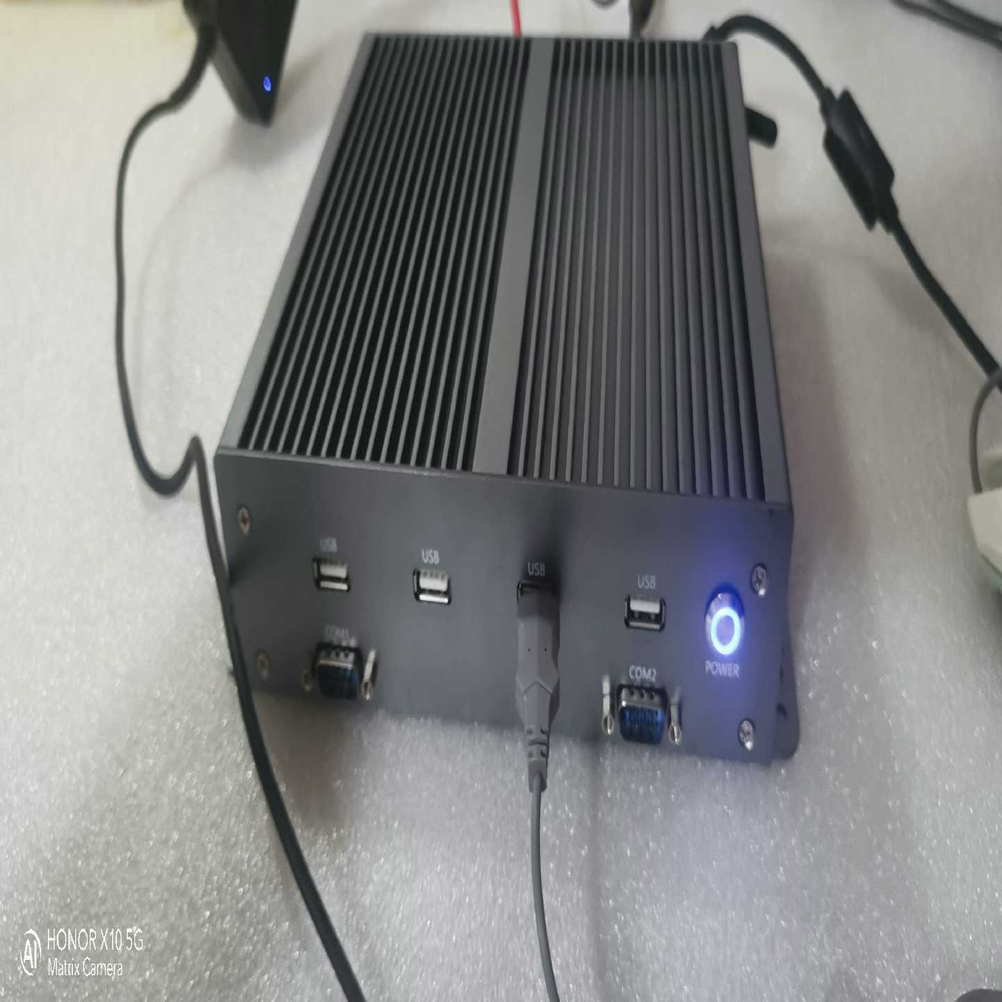 （霸霸电子）威沃工业工控机 VBOX-100 SH，，正常使用拆