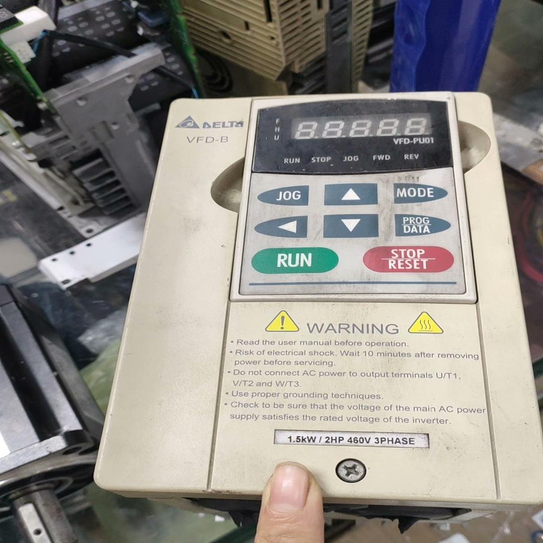 台达VFD015B43A 15KW 变频器实物（基数电子）