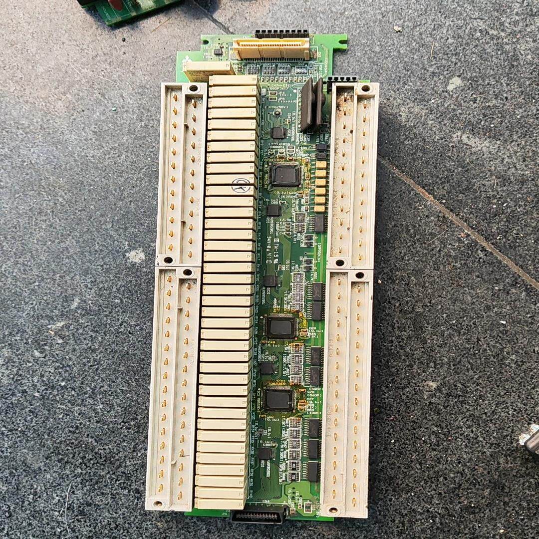三菱PLC，FX2N–80MR，卖继电器40个连板子，继电器{议价}