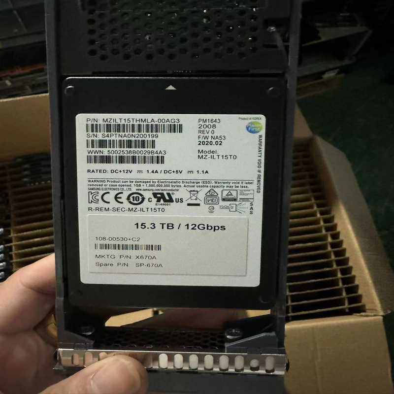 PM1643 15.36TB（子云设备）