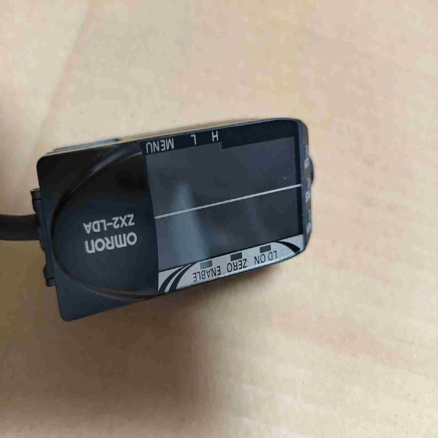 zx2-lda11 omron主机，成色不错，线长20cm，（夫美商行）