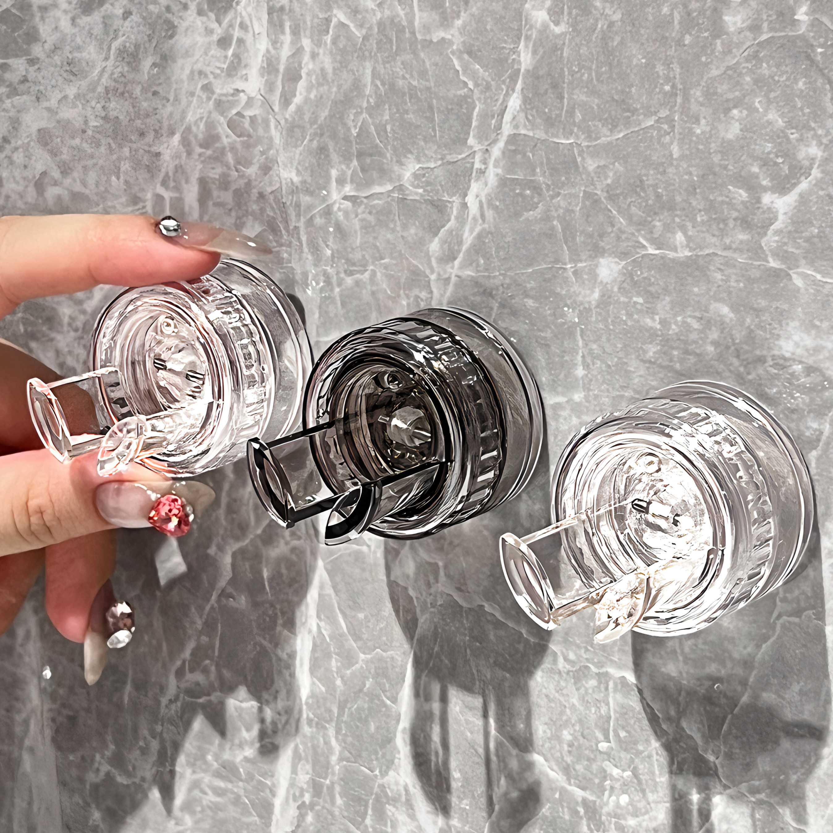 吸盘电动牙刷架免打孔壁挂式牙刷挂架卫生间牙刷收纳牙具置物架