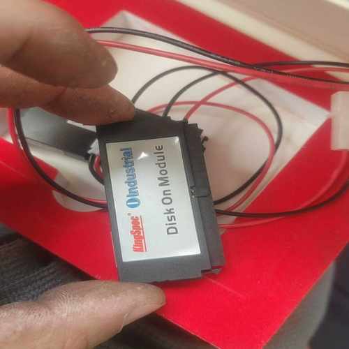 询价~IDE接口固态硬盘 32G金胜维包。