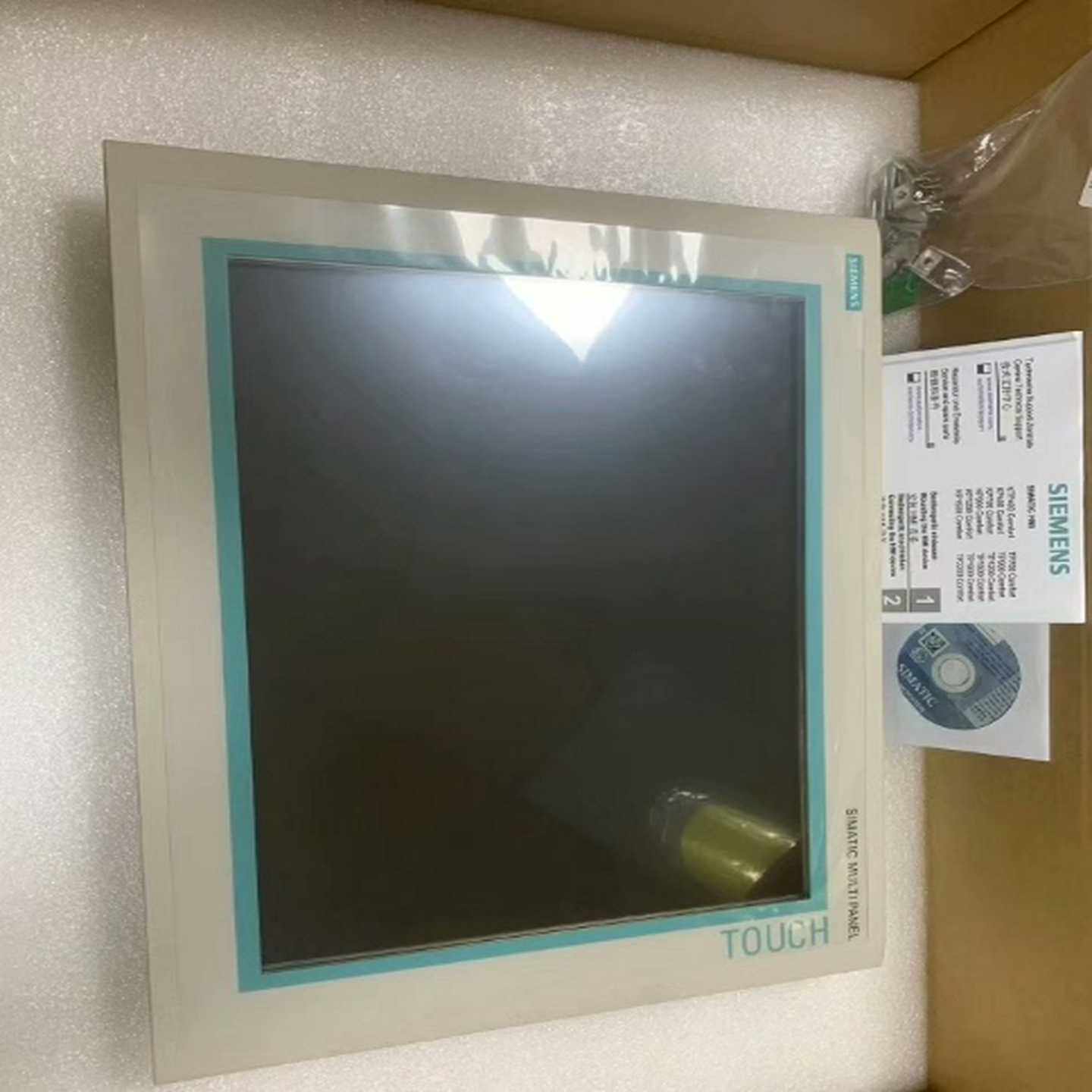6AV6545-0DB10-0AX0成色99新，配件盒子齐全【白零商行】
