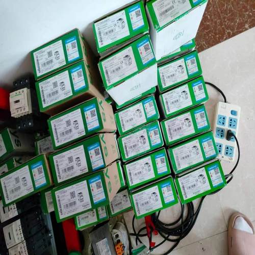 接触器LC1D65A，LC1D50A，LC1D40A，~议价