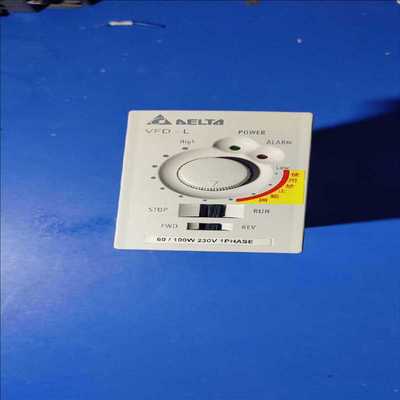 VFD001L21A 台达220V100W变频器 成色漂亮（耶耶电子）