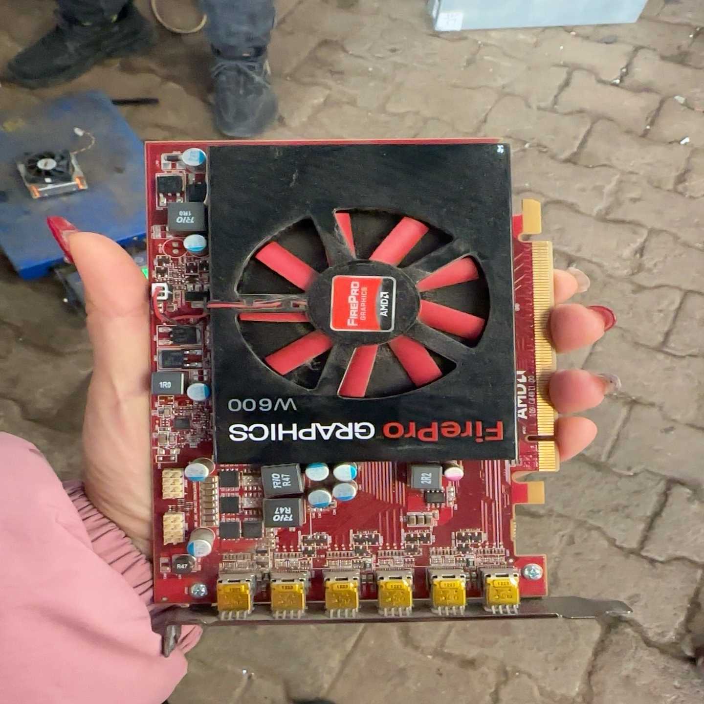 AMDAMD FirePro W600多屏6屏六屏融合拼接图【鑫鑫商铺】