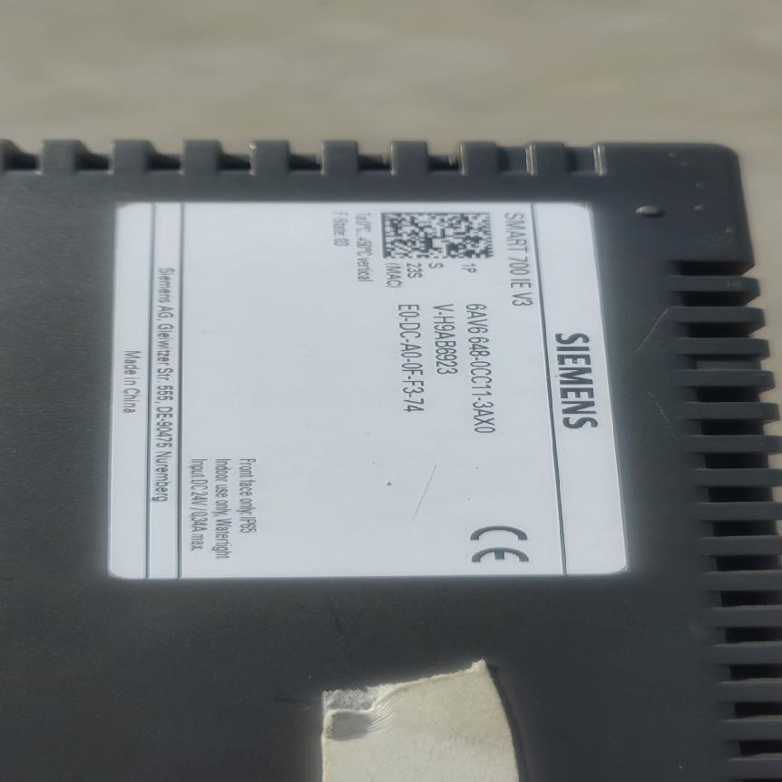 显示屏6AV6648-0CC11-3AX0成色如图，不~询价