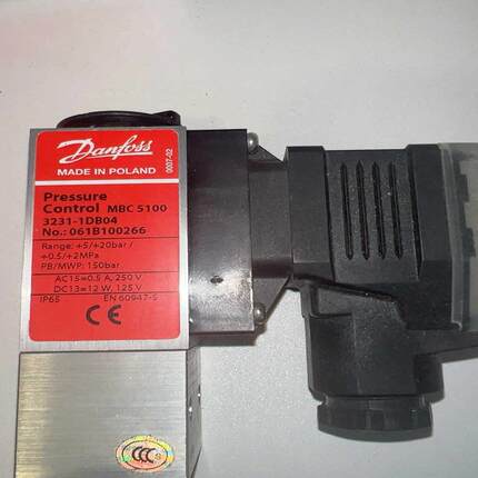 丹佛斯压力开关MBC5100 061B100266（夫美商行）