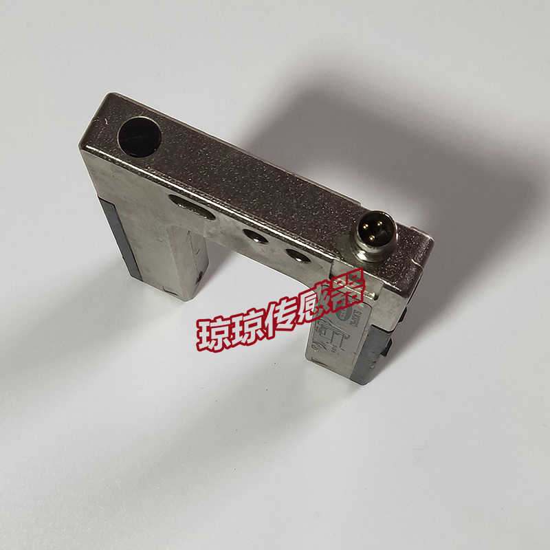 **美国SLM30P6Q SLM30B6QPMA SLM30B6槽型叉光电开关