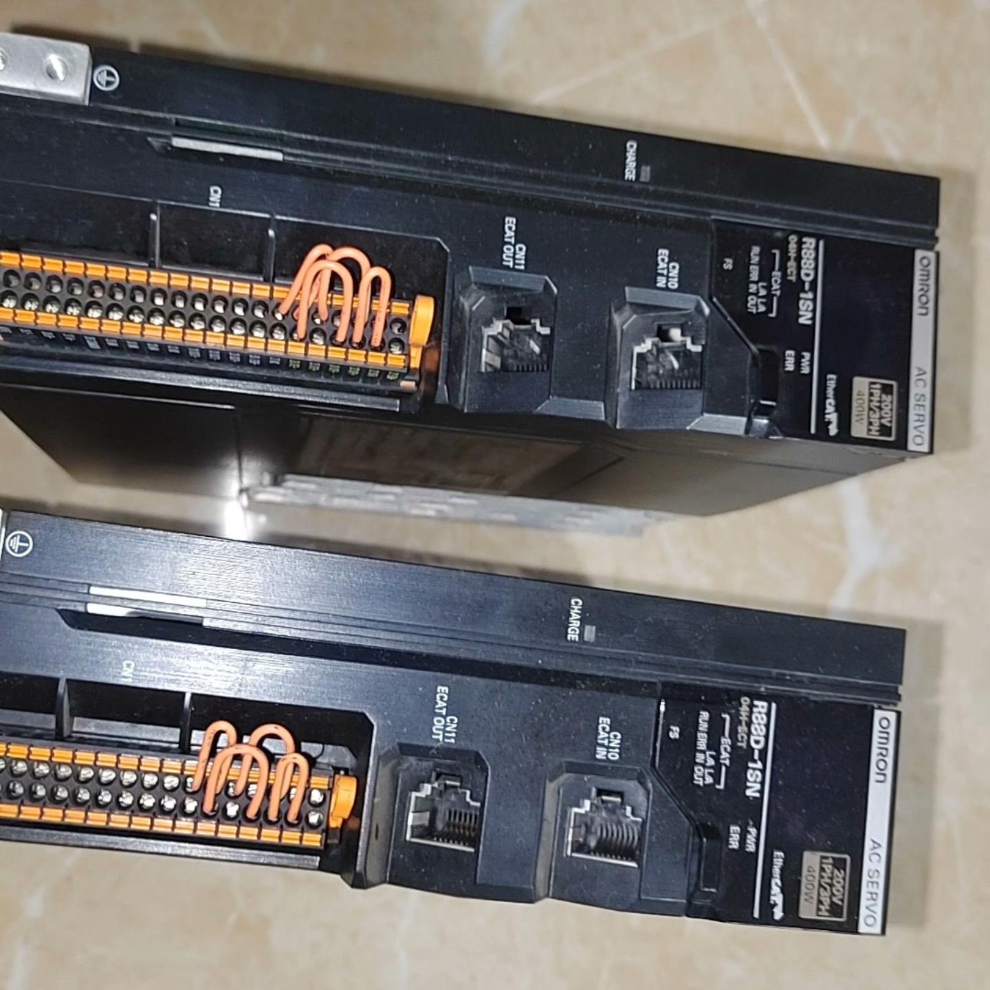 (询价)伺服驱动器，R88D-1SN04H-ECT。成色很新，