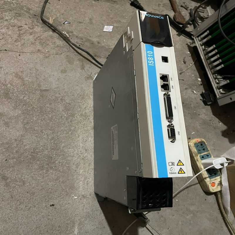 议价汇川IS810P-50M4T013T。看上去没用过。东西很新