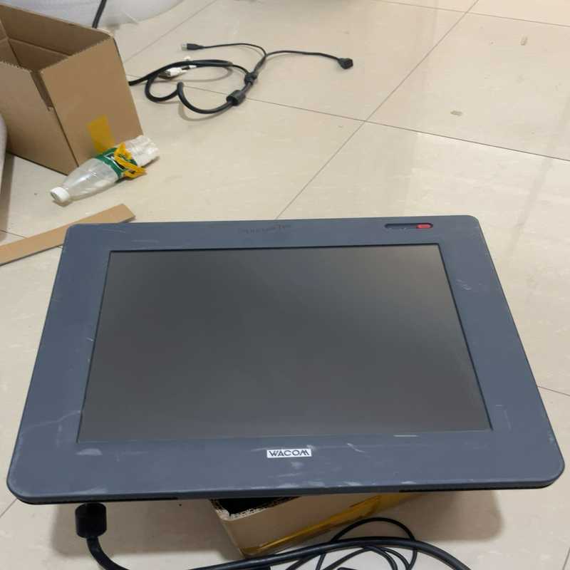 Wacom Cintiq 18SX PL-800手写板。图片【侨报商行】
