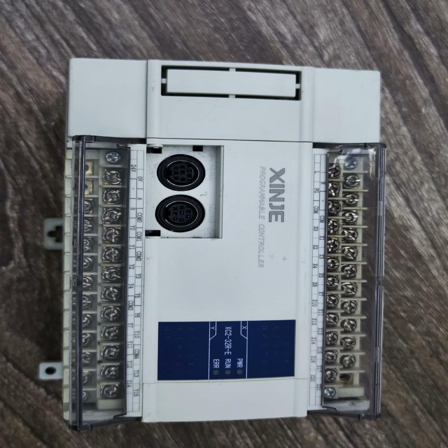 (背呗机械)XC2-32R-E信捷PLC模块成色如图