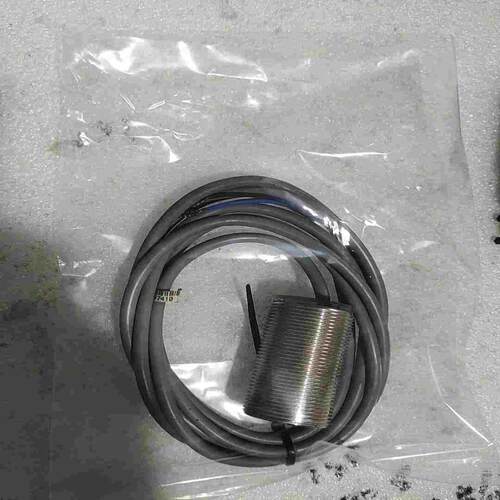 倍加福接近开关NBB10-30GM50-E2，的一个，没~询价