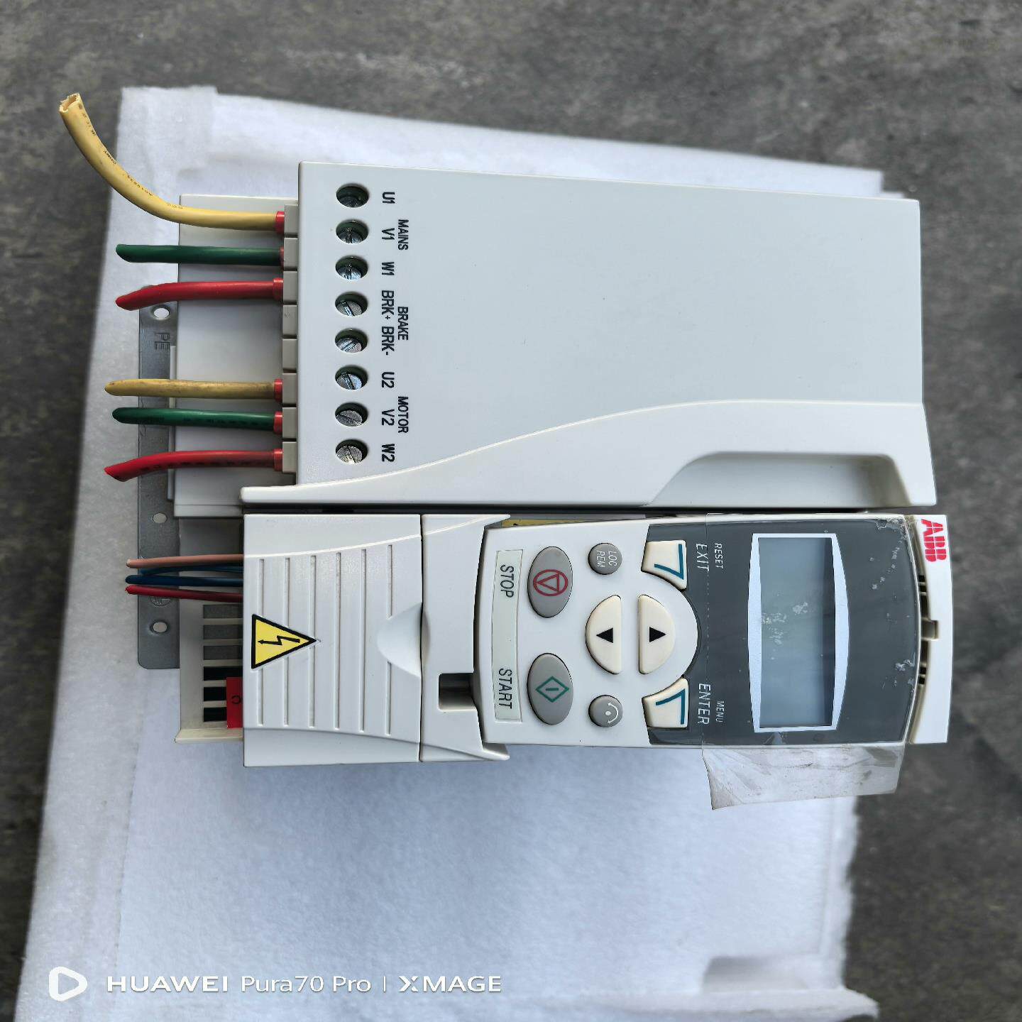 ABB变频器 ACS355-03E-23A1一台。联系。~询价