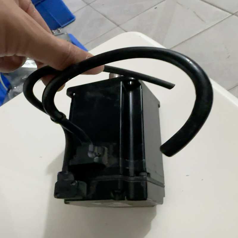 【星慕电子】安川伺服电机SGMAS-12ACA21-E 1150W