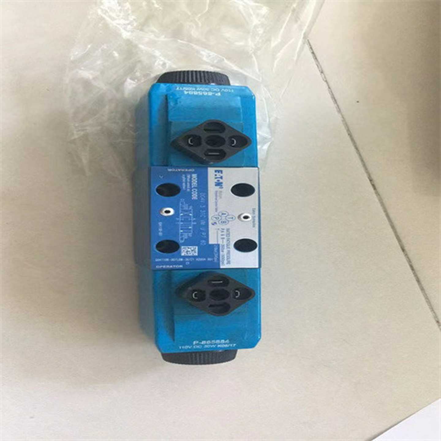 士电磁换向阀DG4V-5-2CJ-M-U-H6-20-EN210特征