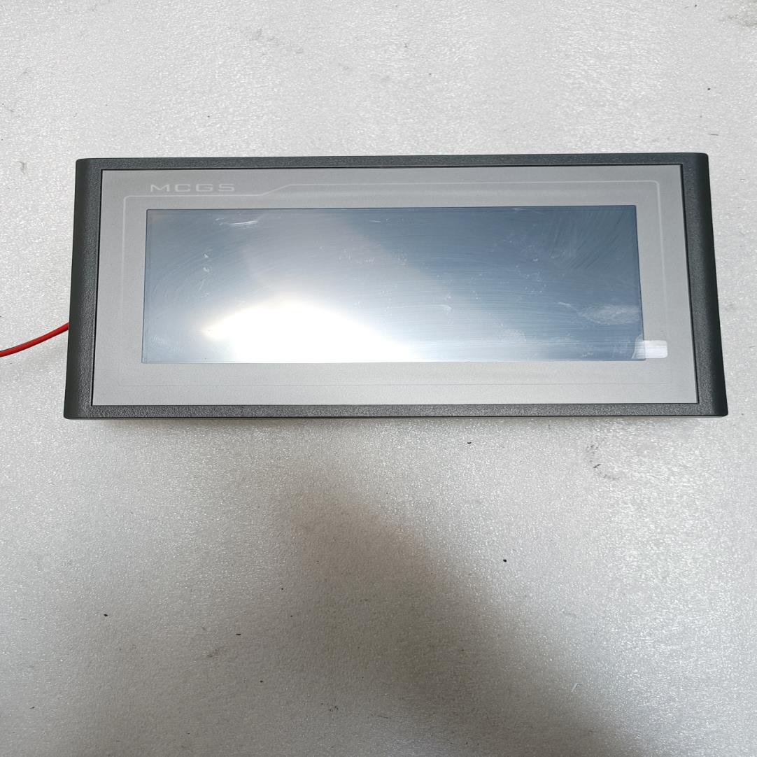 昆仑通态触摸屏TPC7012EⅠ,9成新,功能完好,运费到付【鑫