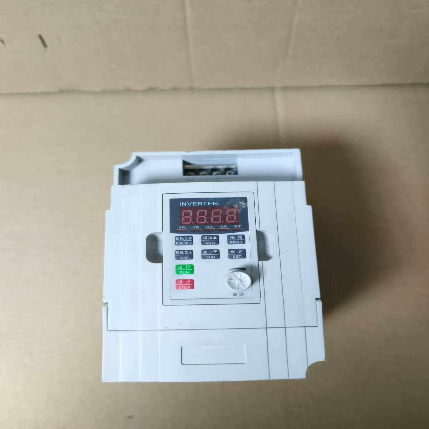 议价拆机日利普RLP变频器，型号RLPM3-1R5G3-A，38