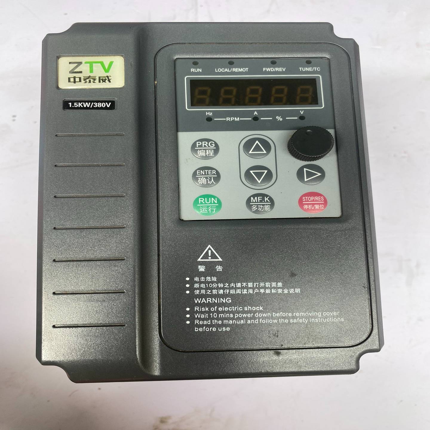 询价拍~中泰威变频器LC400C-1R5G成色不错，1.5KW380