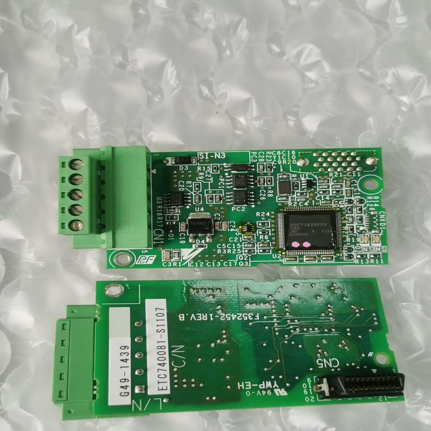 安川变频器pg卡SI-N3两张成色漂亮，功能正常。可以直接拍【