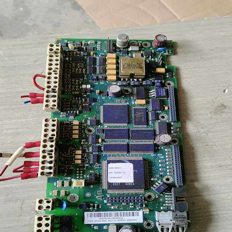 议~ABB 64337874 F 1/8 变频器主板  实物如图