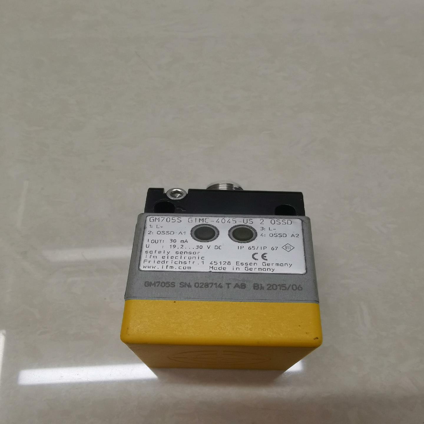 易福门接近开关GM705S GIMC-4045-US，设备上【鑫鑫商铺】