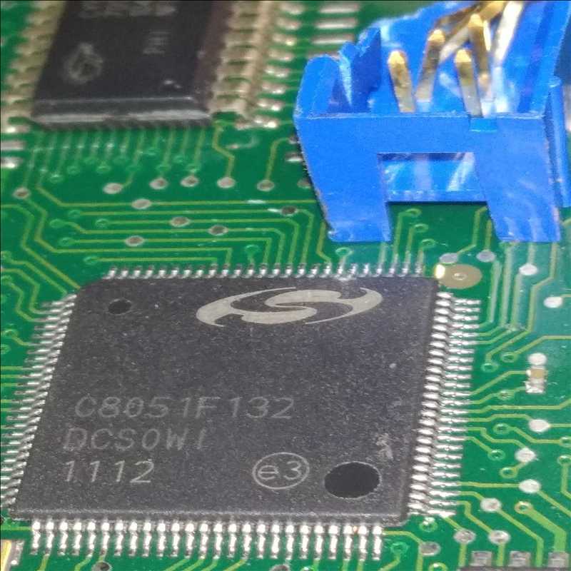 c8051f132 cy62256（耶耶电子）