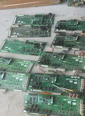 开利螺杆机主控制板CEPL130403-10132(亚飞商行）