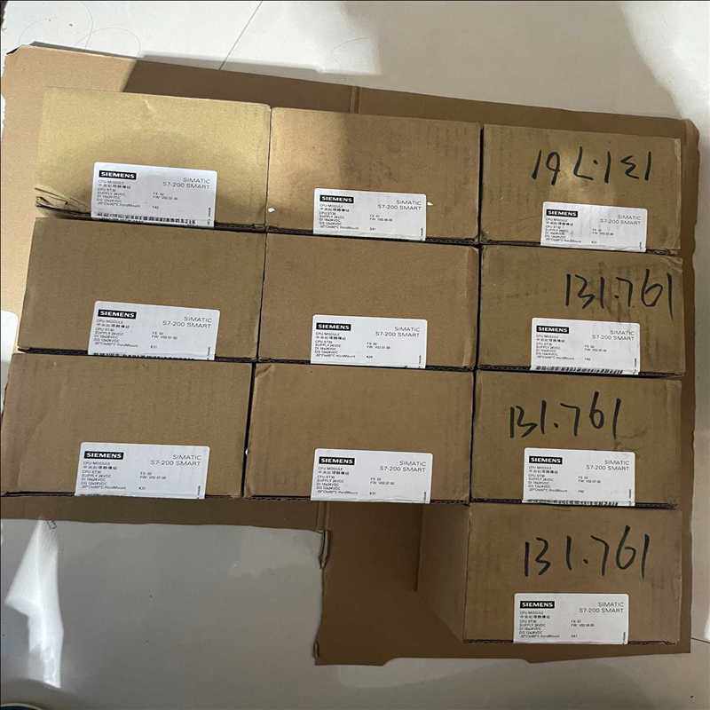 西门子S7-200SMART  288-1ST30-0AA1（崽载电子）