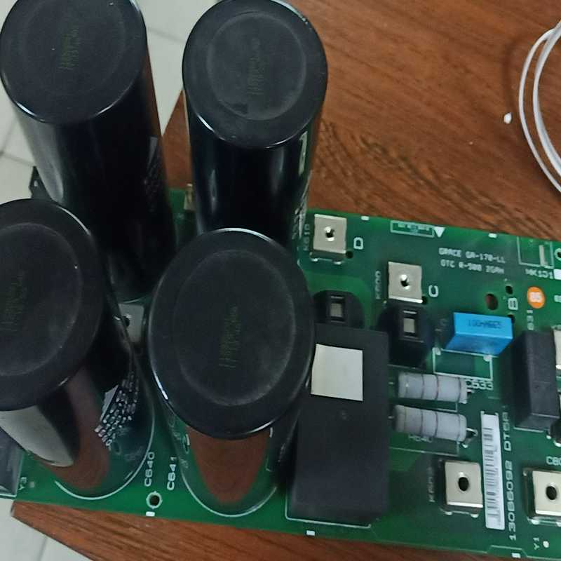 丹佛斯变频器电容板130B6092，DT5R1询价