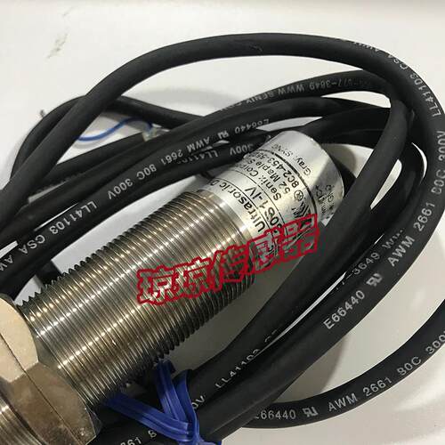芬芳senix超声波传感器TS-30S1-IV型号TS-301S1-SKSK-01 TS-30S1*