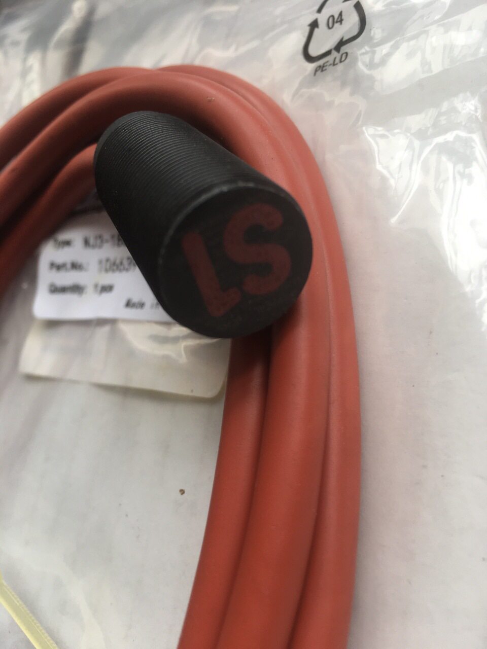 接近开关8.2V塑料外壳