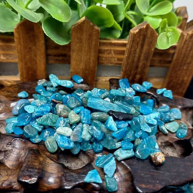 100克价蓝色磷灰石碎石摆件裸石打磨抛光鱼缸石碎料 花园装饰