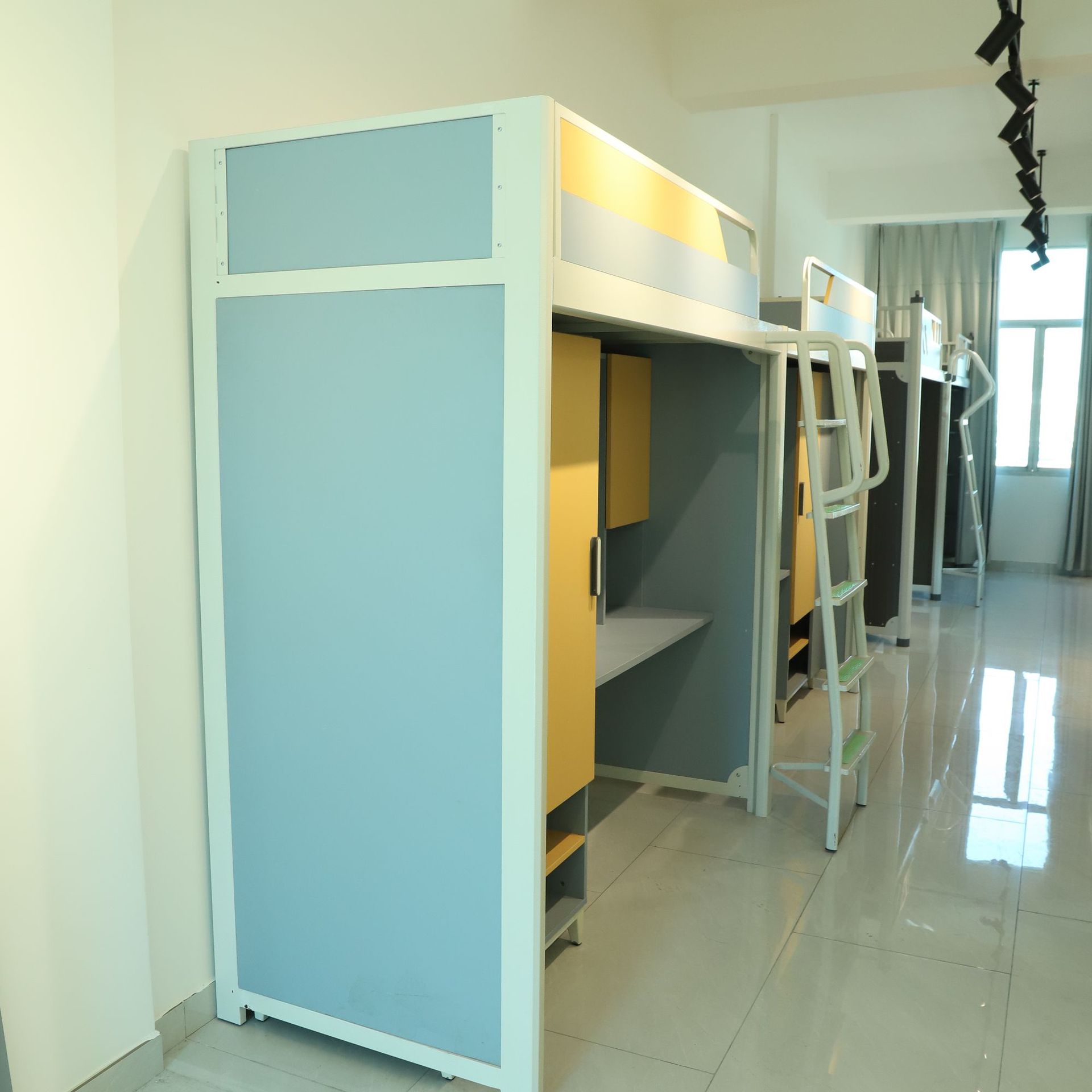 招标上床下桌大学生宿舍钢木床组合式书桌带衣柜床学校公寓单人床