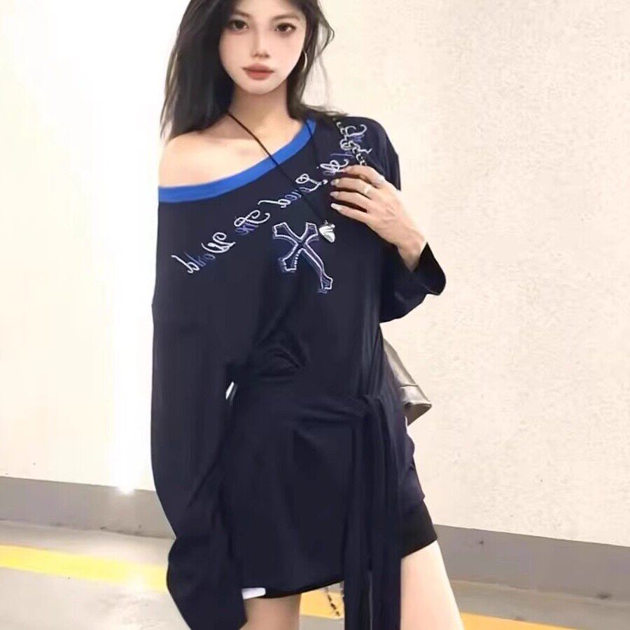 美式辣妹烫钻斜肩长袖T恤女早秋季慵懒风宽松休闲设计感露肩上衣
