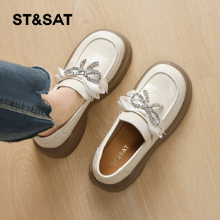 星期六乐福鞋女2025冬季新款女鞋女款爆款鞋子真皮白色皮鞋小皮鞋