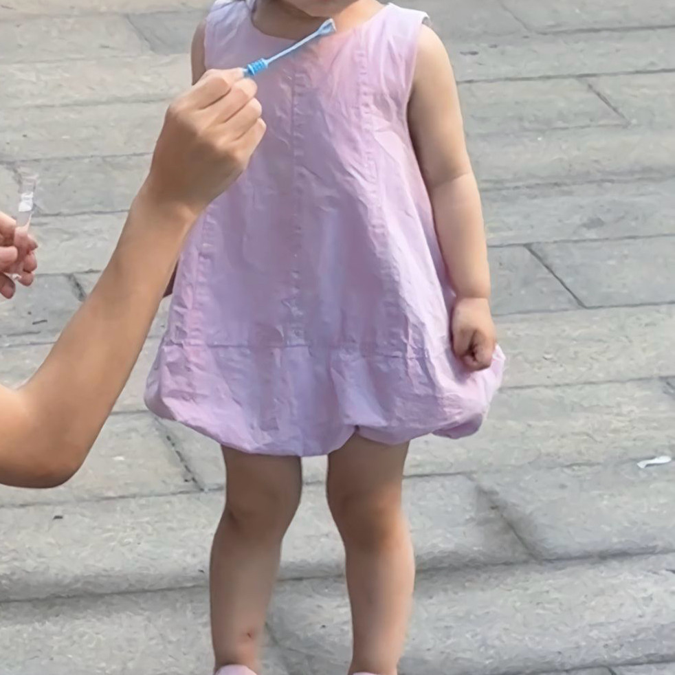 纯色圆领无袖裙子童装女童可爱紫色花苞新款夏季2026背心裙