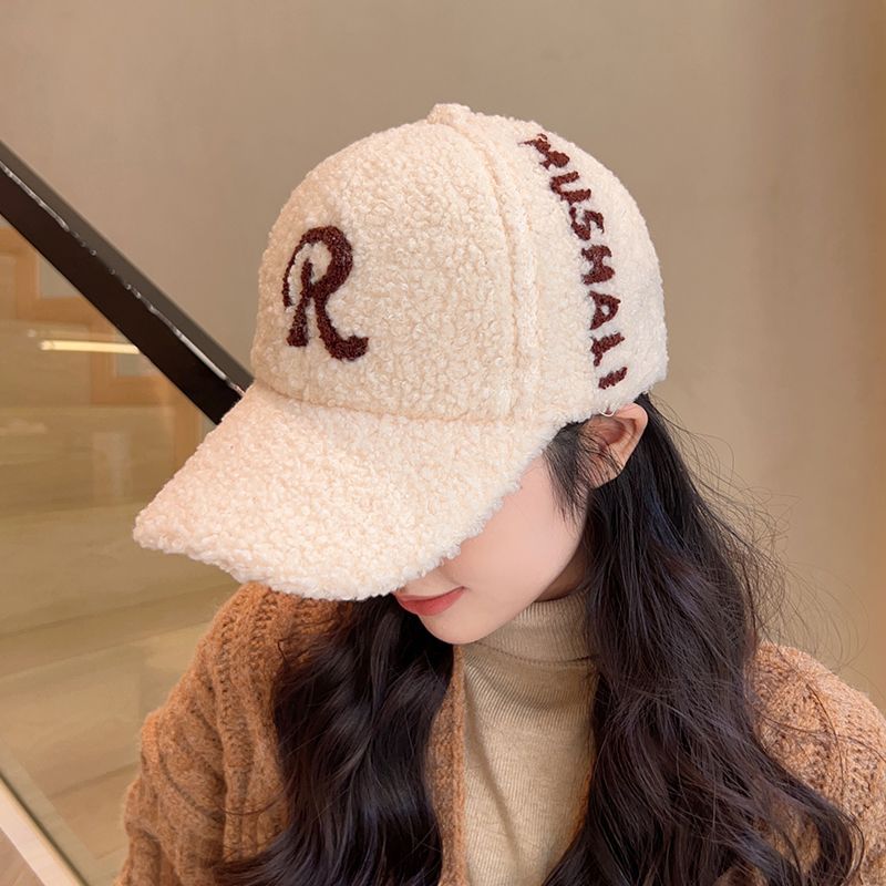 新款R标刺绣羊羔绒棒球帽子女秋冬宽帽檐百搭显脸小毛绒鸭舌帽潮