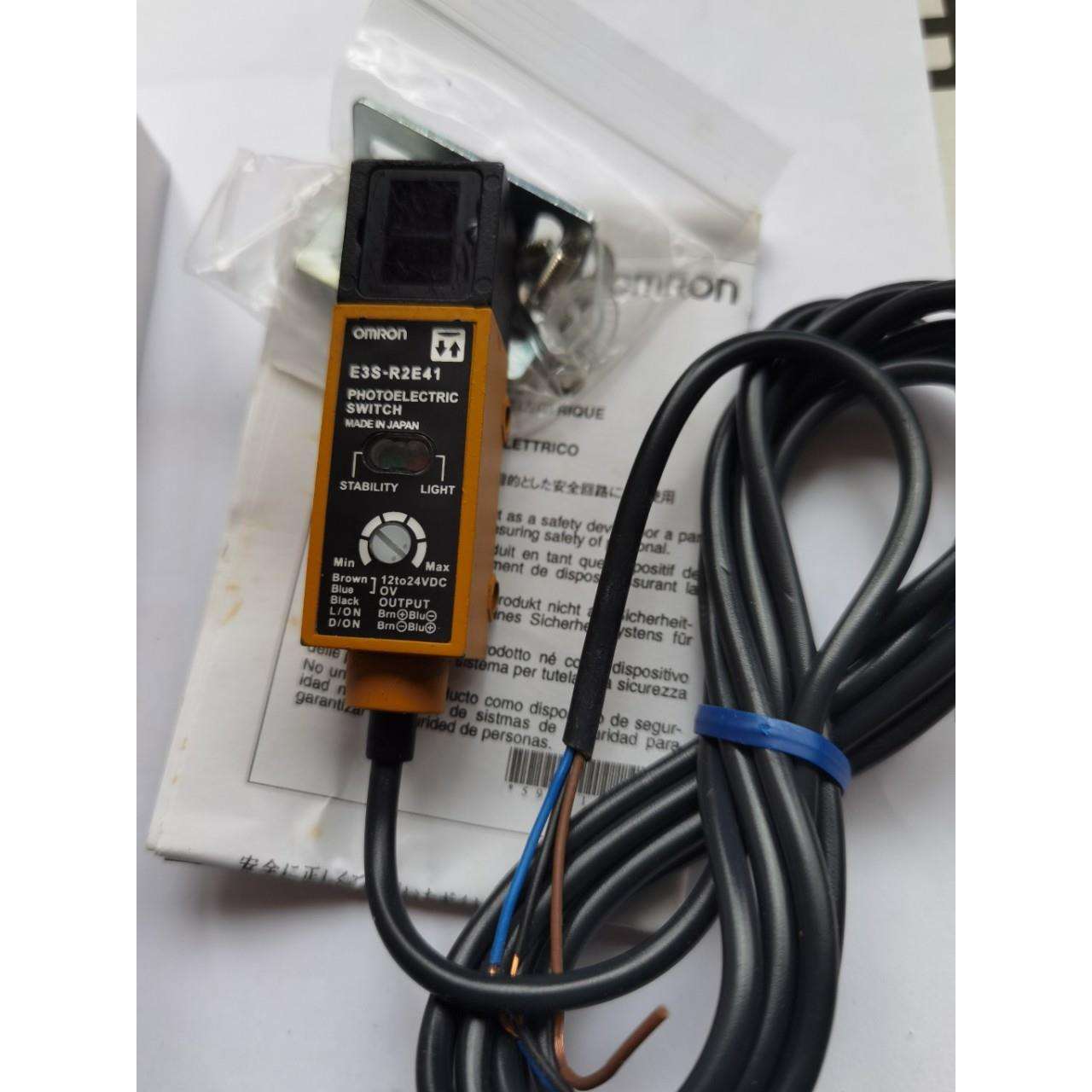 光电开关金属外壳E3S-R2E41