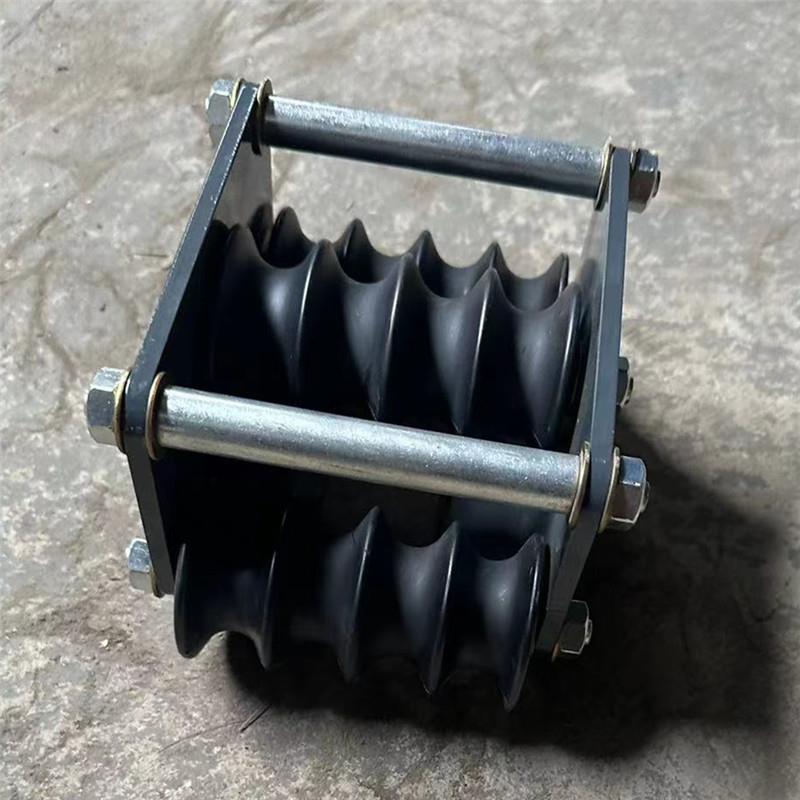 叉车配件 适用柳工叉车中缸滑轮总成 油管轮支架 二改四油路轮
