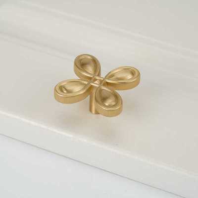 北欧纯黄铜橱衣柜子门拉手现代简约金色单孔家具抽屉花形实心把手