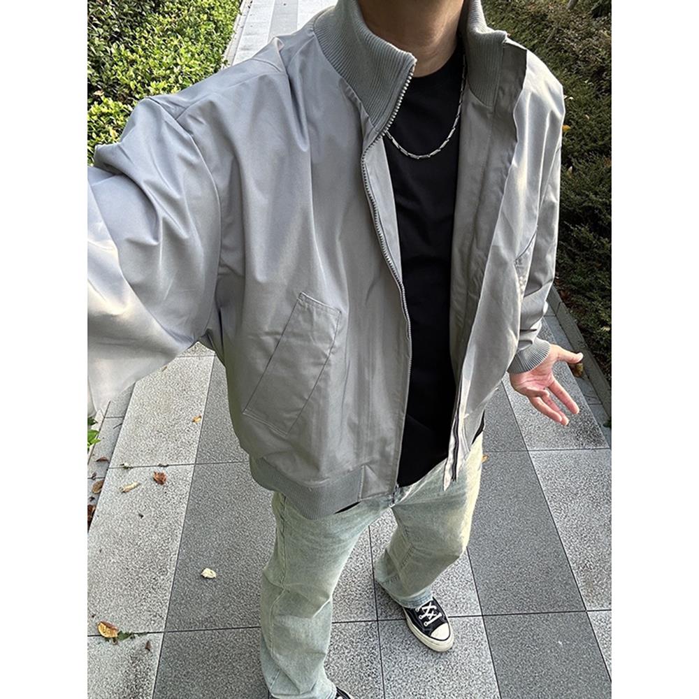 浅灰色bomer飞行夹克男款