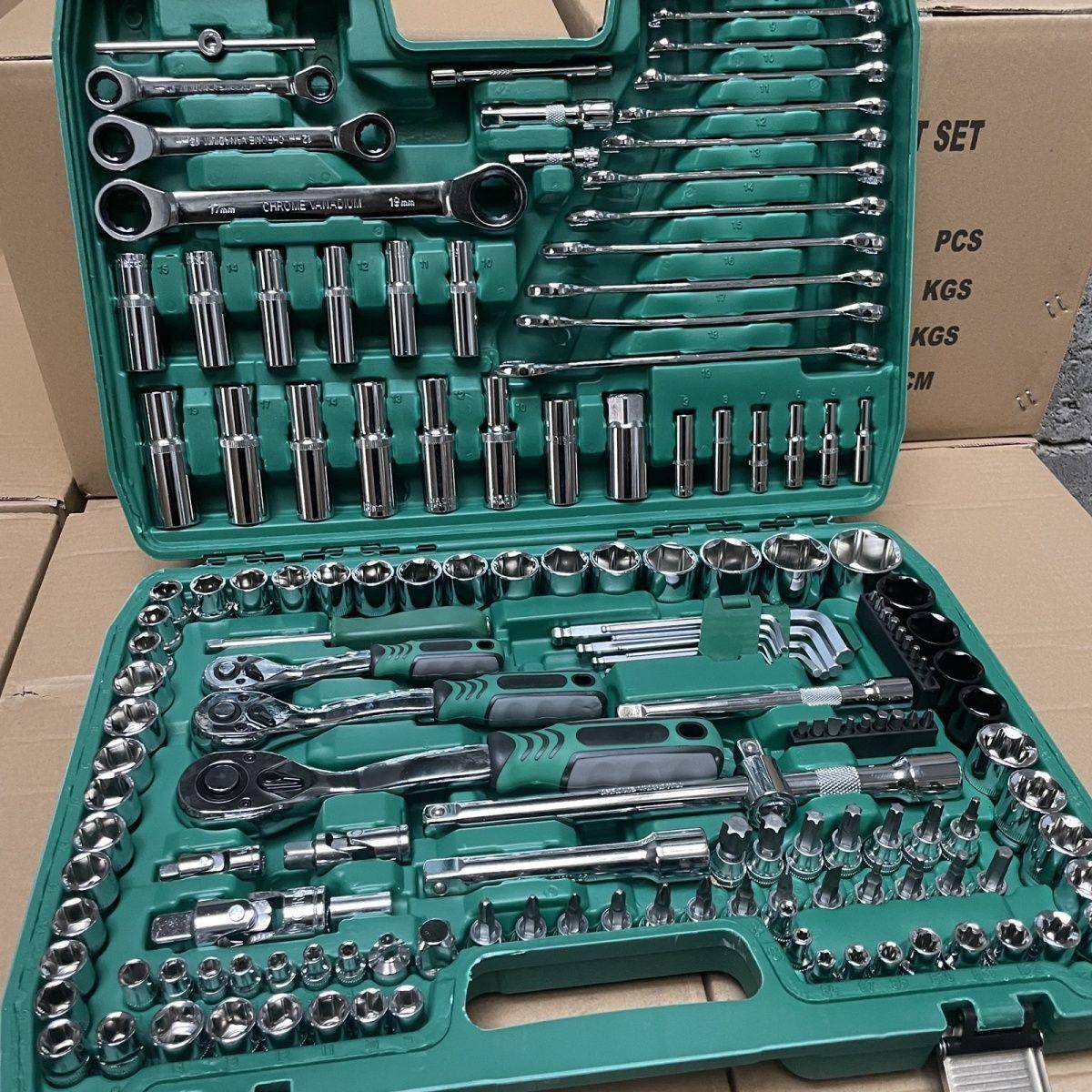 150件套汽修工具套装汽车维修组套套筒扳手组合工具维修工具修车